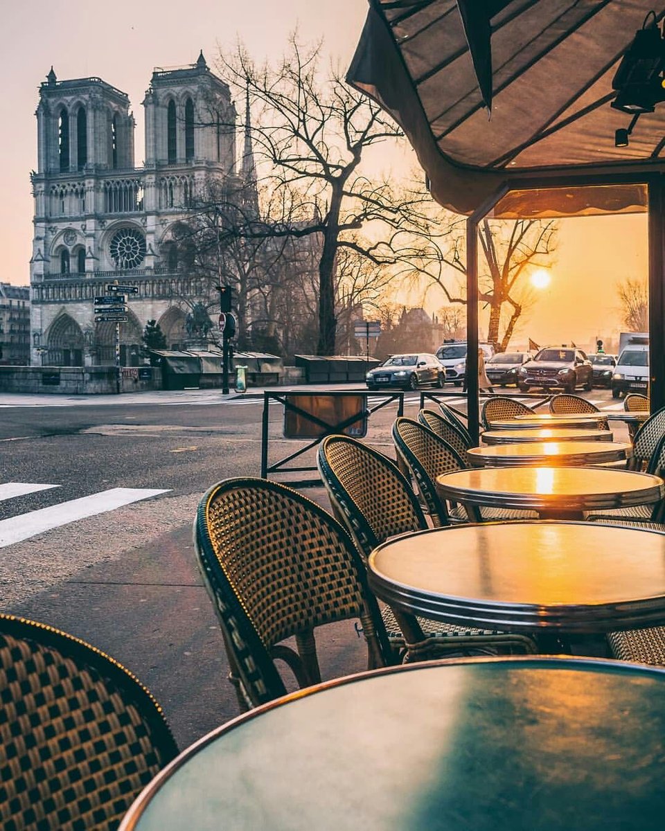 Early morning       Paris