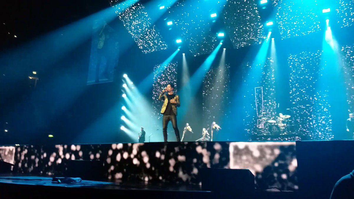 FillipaRose's tweet photo. Panic! At The Disco at Manchester Arena on Saturday 30th March 2019 1/? https://t.co/FfyHRDXfm1
