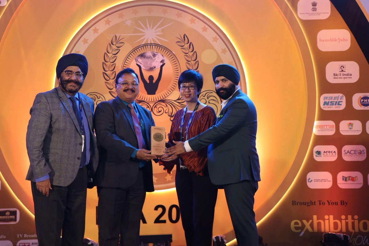Shri. Ravindra Boratkar, Managing Director, MMActiv (M.D. - Asian Conventions & Expositions which manages CIDCO Exhibition & Convention Centre) was felicitated with an Exceptional Leadership Award at the 4th edition of the Exhibition Excellence Awards 2019