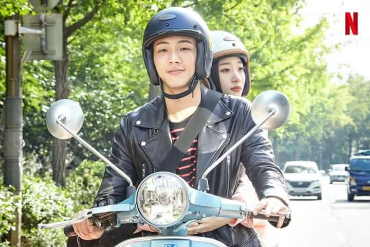 dramolandia's tweet photo. A serenidade no olhar de quem já está acostumado a friendzone #nocrises #jisoo #FriendZone #forever #dorama #드라마 #김지수 #dorameiras #dramolandia https://t.co/10V1afhEbr