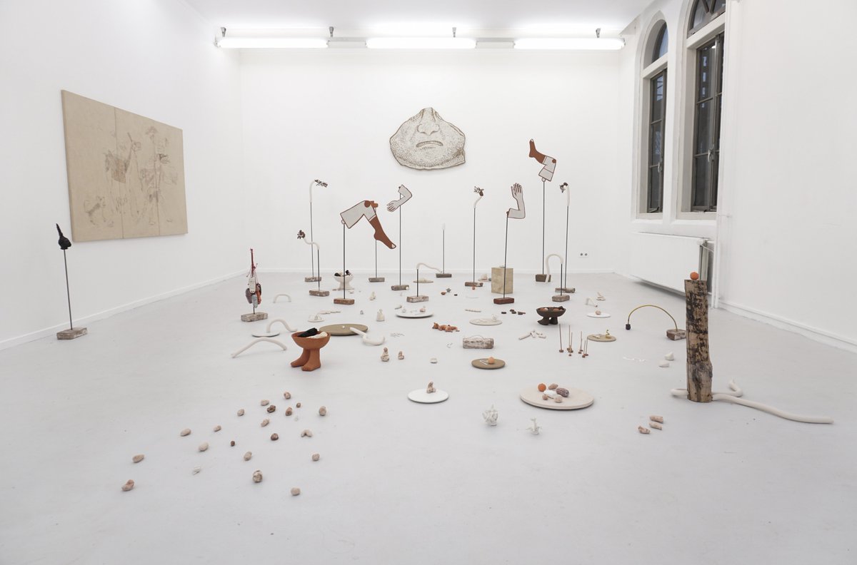 津田大介 あいちトリエンナーレ19 国際現代美術展出展作家その36 クラウディア マルティネス ガライ T Co Kgpiowih91 ペルーの歴史にまつわる社会 政治的問題をテーマに作品を作っています 人々が生活で用いる道具やその使い方に植民地主義