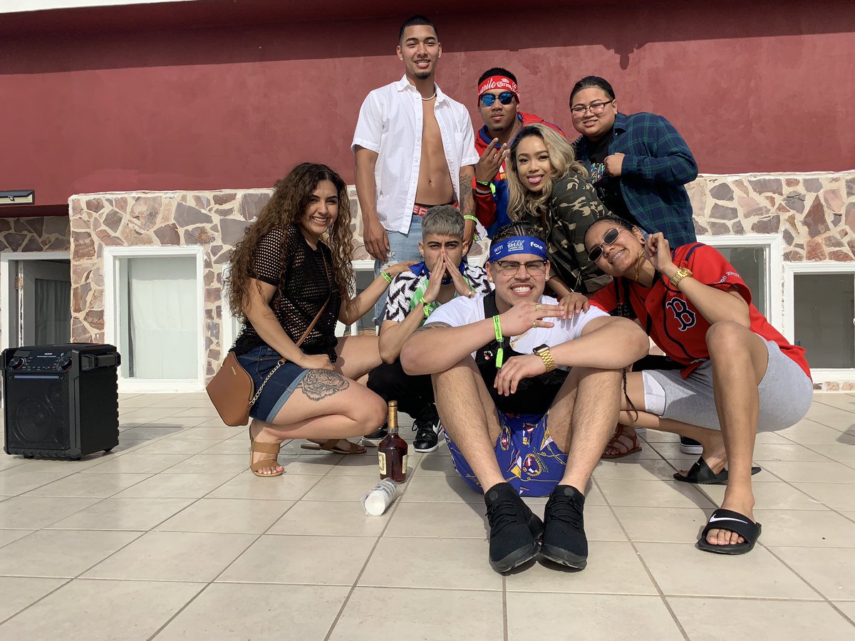 Thehomiecarol's tweet photo. Rosarito 2019 #papasandbeer #weekend4🇲🇽 https://t.co/V18sj8ACz0