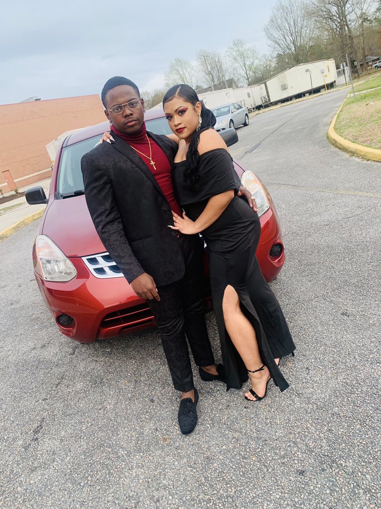 TeeRich33's tweet photo. Ring dance was fun ❤️💍 https://t.co/4Kn4gVdo8T