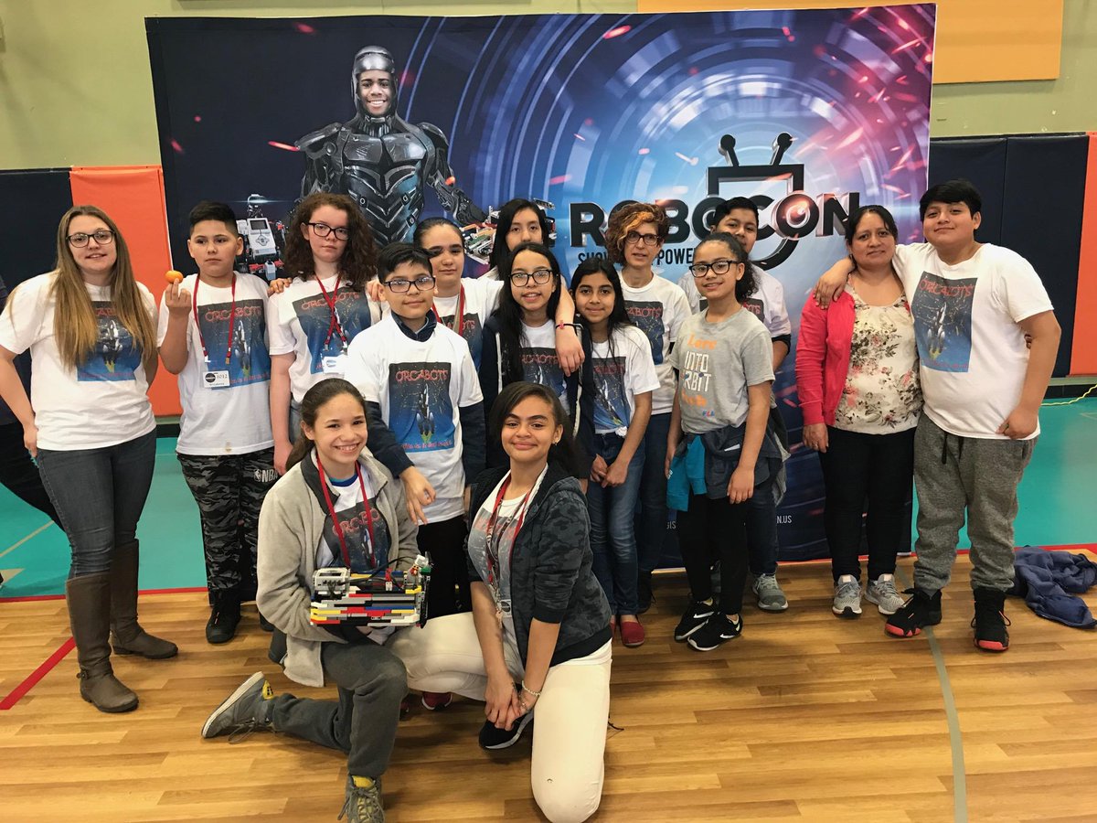 jemzone1's tweet photo. Lorca's Orcabots robotics team had a great day at Robocon! Here we are in a team pic, making last-minute adjustments, competing in weight hauling, and checking the scores! @LorcaElementary https://t.co/FvbbrDorl7
