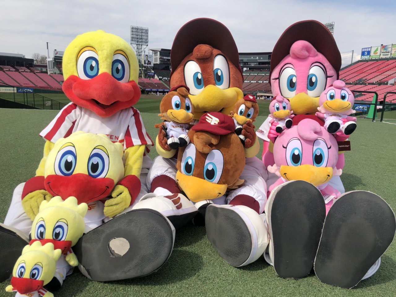 楽天イーグルス EAGLES キャラクター クラッチ 帽子 ぬいぐるみ