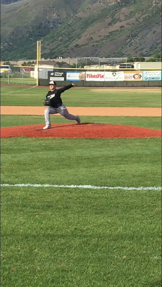 Committed to play baseball at Grays Harbor today, so happy and blessed I get to keep playing the game I love! I can’t thank my parents enough for the hours and money they put into me! Thanks to Grays Harbor for giving me the opportunity to keep playing! <a href="/GHC_Baseball/">Chokers Baseball</a> <a href="/thisisWJ/">West Jordan Baseball</a>