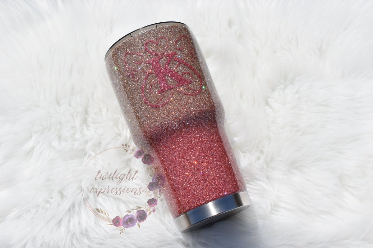 twltexpressions's tweet photo. Shop with me on Etsy! https://t.co/kg4xtwZTWL #glittertumbler #handmade #etsyshop #glittercup #monogrammedtumbler #customtumbler #twilightexpressions #smallbusiness https://t.co/j1Uub4azyN