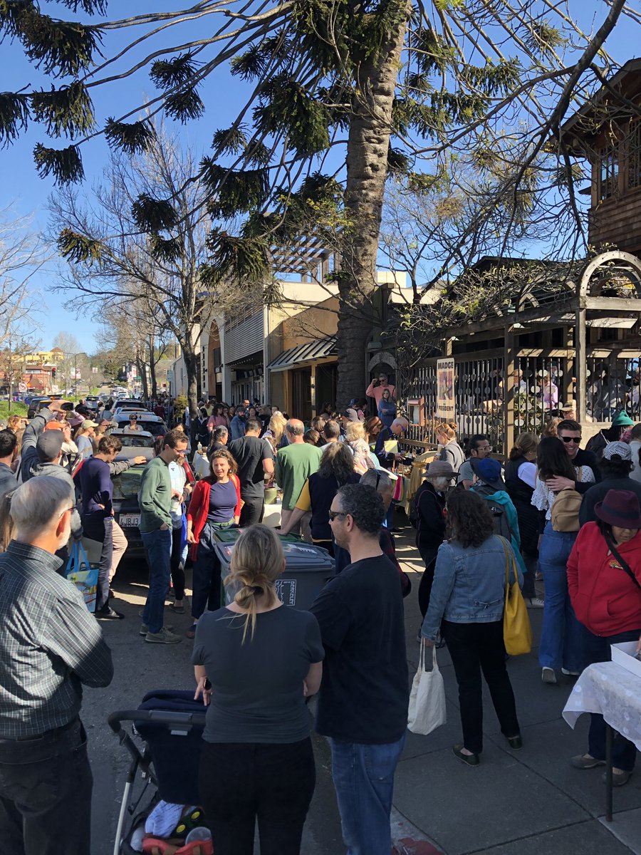 BayMoms's tweet photo. I tried to cut the line at Alice Water’s flea market today and got called out by a buncha narcs. I won’t share the rest of the story because I’m not proud of my behavior 😔😔 https://t.co/g5BCqmJ3XV