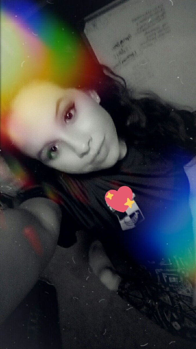 sonnetluby's tweet photo. Kinda out of focus but 😂😁#SelfiesForEdwin https://t.co/zvgLNjJPuG