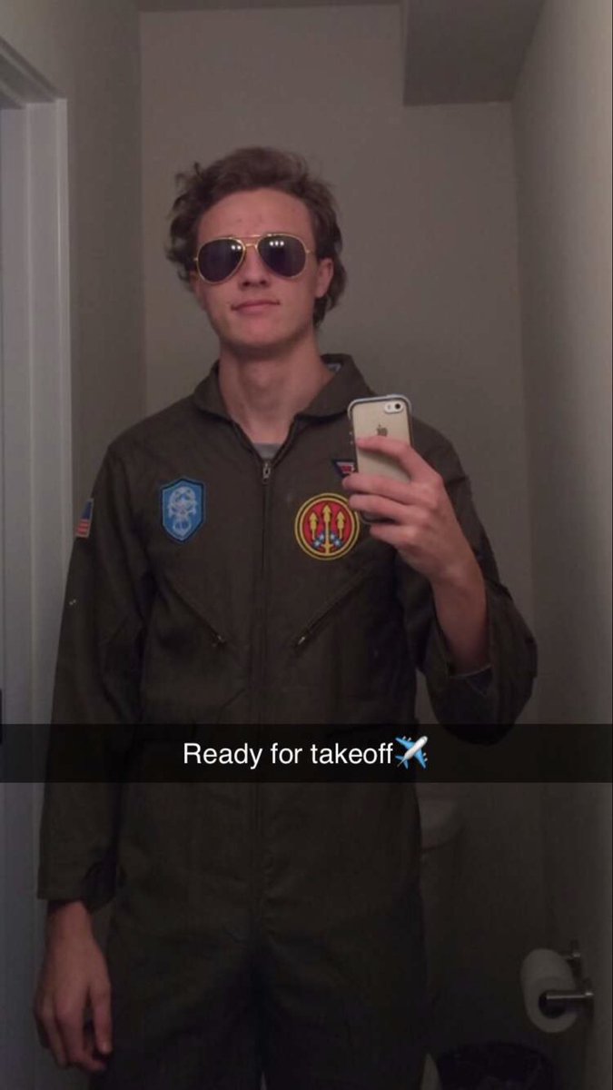 bprepbaseball's tweet photo. “He’s the biggest guy on the team...yet he took the smallest jersey..he’s Chris mills!!” 
Spirit animal-platypus 
Biggest pet peeve-putting the tarps on at Fuch’s field
Pregame ritual-drinking an ice cold can of Arizona sweet tea
Favorite movie-the sandlot @chris_mills7 https://t.co/JBgX4A8ma9