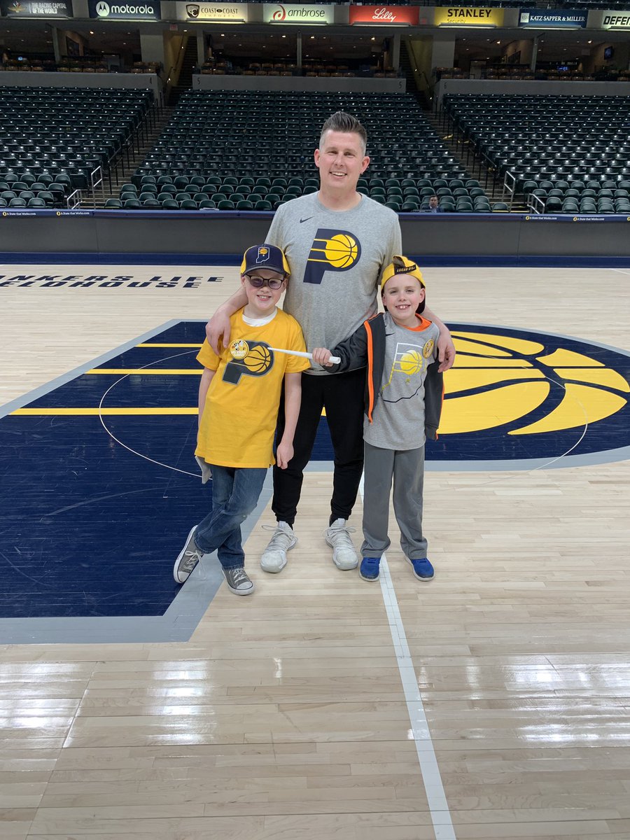 PaulCorlew's tweet photo. Had fun at the @Pacers Preachers in Sneakers event after the game last night! https://t.co/fcMmo2f9J1