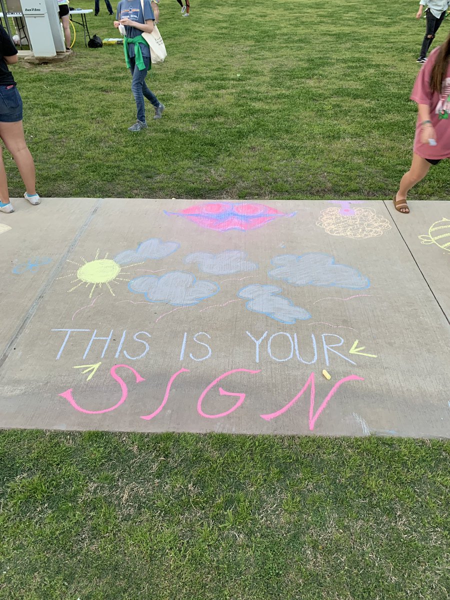 untclarkhall's tweet photo. What a great time at Sharks In The Park! Thank you everyone for coming out and making this event a success ๐ฆ If you missed out then make sure you come to our next event this upcoming month โผ๏ธ๐จ #ClarkHall #SharkUp https://t.co/3pwiyxnoHF