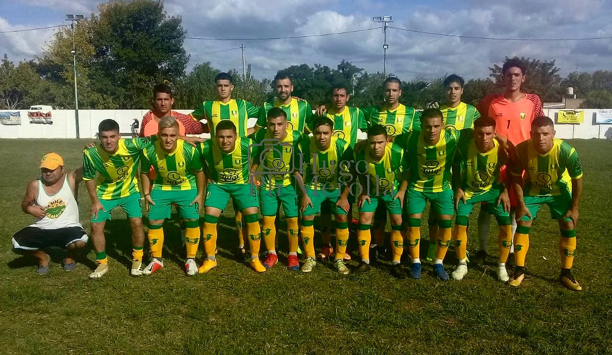 cdyflmok's tweet photo. EMPATE VS ESTRELLA DE JEPPENER.
De locales vs el conjunto de Jeppener se consiguió un empate 1 a 1 con gol de Albarracín para el verdeamarillo.

JUVENILES: 
6ta 4 a 1, 5ta 1 a 4, 4ta 7 a 1, 3ra 2 a 0.

#futbol https://t.co/F0kQdKUIhJ