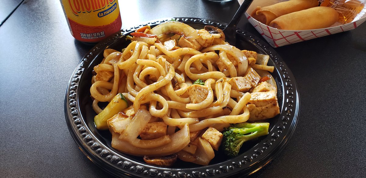 TheSquareEnix's tweet photo. Udon Noodles with Tofu and Veggies and Colombian Soda. Hahaha.
#LessCruelty #LessEnvironmentalDamage #VeganAsAMotherFucker https://t.co/AeD9mvGZy8