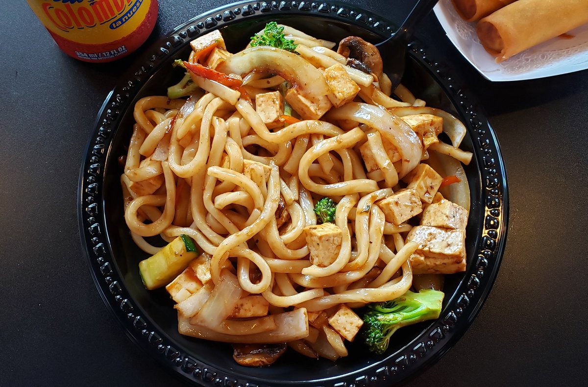 TheSquareEnix's tweet photo. Udon Noodles with Tofu and Veggies and Colombian Soda. Hahaha.
#LessCruelty #LessEnvironmentalDamage #VeganAsAMotherFucker https://t.co/AeD9mvGZy8