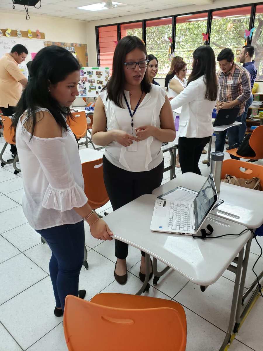 ExtensionEA's tweet photo. Project based learning 💡
#extensionea #englishclasses #letslearnenglish #weareeax #eaxturns40 https://t.co/FHHSLFoHpn