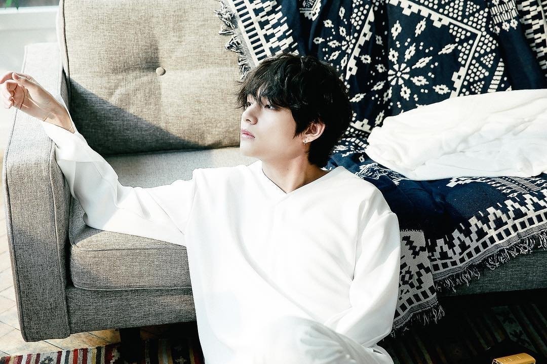 BTSEXHIBITION's tweet photo. 24/7=Serendipity(오,늘)
BTS EXHIBITION X 190323 190423
Guangzhou 289 Art Park China
⠀⠀⠀
#V #방탄소년단 #BTS #과거와미래를잇는 #오_늘 @BTS_twt #2019BTSEXHIBITION #BTSEXHIBITION https://t.co/WoNy1nPnln