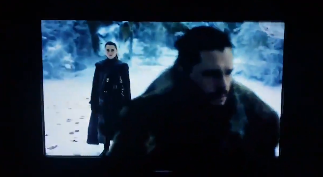 BasileiaSnow's tweet photo. Primera temporada vs. Última temporada

No voy a parar de llorar viendo esta escena, la llevamos esperando 8 años 😭Y todo lo que han sufrido para sobrevivir y poder reencontrarse, me muero.

#GameofThrones https://t.co/q3fA1ZVY6e