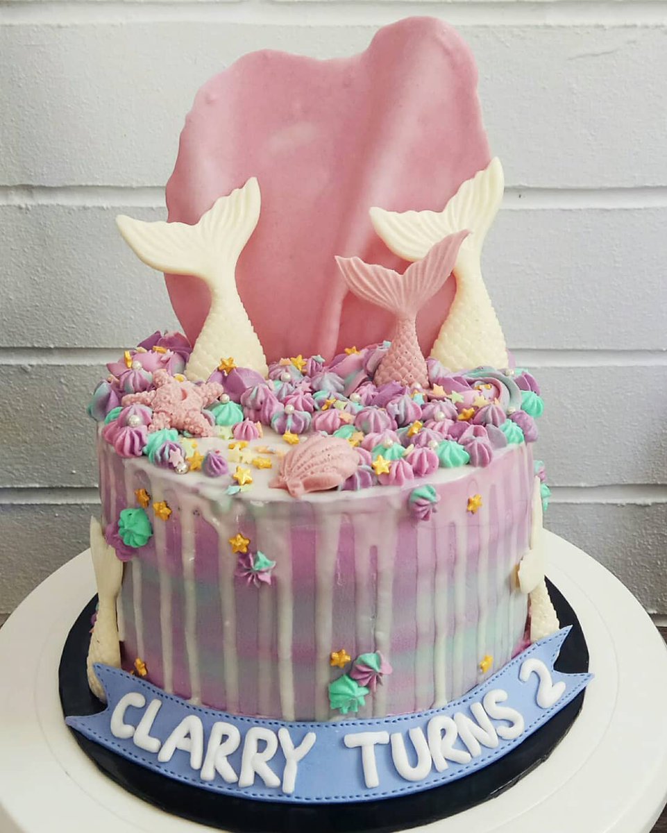 ummizza's tweet photo. 7" 4 layer mermaid chocolate cake❤️ https://t.co/iZaacEWt5t