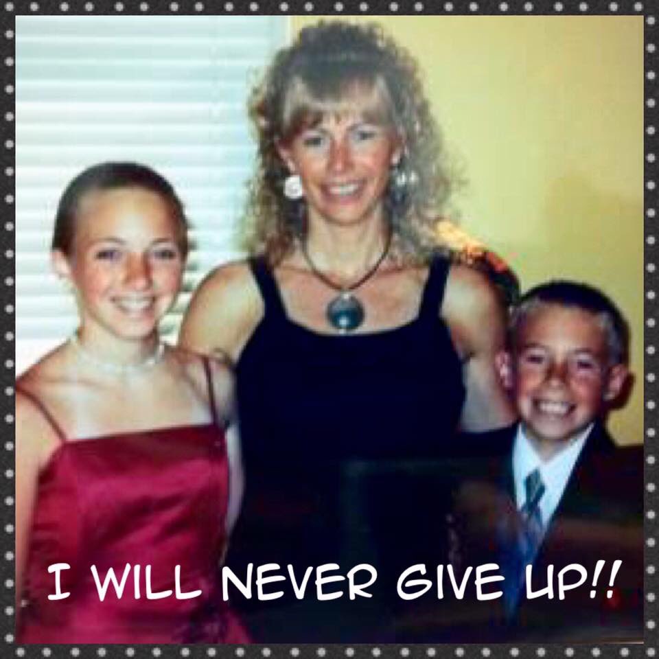 lori_hodgson's tweet photo. Jessica and Jeremy, your mom will never give up!!  
I sure miss you guys and I will always, always love you both! ❤️❤️❤️❤️ 
Wish you both were with us in Hawaii right now! 🌺🌴☀️ https://t.co/GDceAfgytg