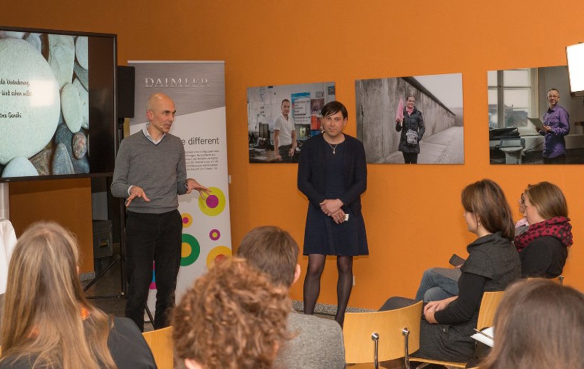 MercedesBenz's tweet image. We love #diversity! And we want our colleagues to be whoever they want to be. Franka writes about her #transidentity and how Daimler supported her on her personal journey. Read more about her story on the #DaimlerBlog: d.ai/trans_tw