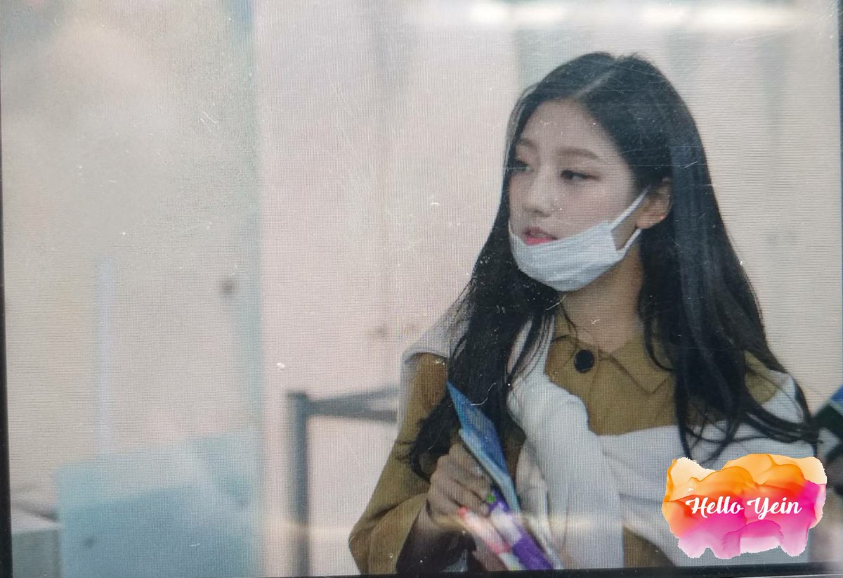 HelloYein_'s tweet photo. 190401 대만 출국 프리뷰 

@Official_LVLZ 
#러블리즈 #Lovelyz #정예인 #예인 #Yein https://t.co/CUKTGx7pm9