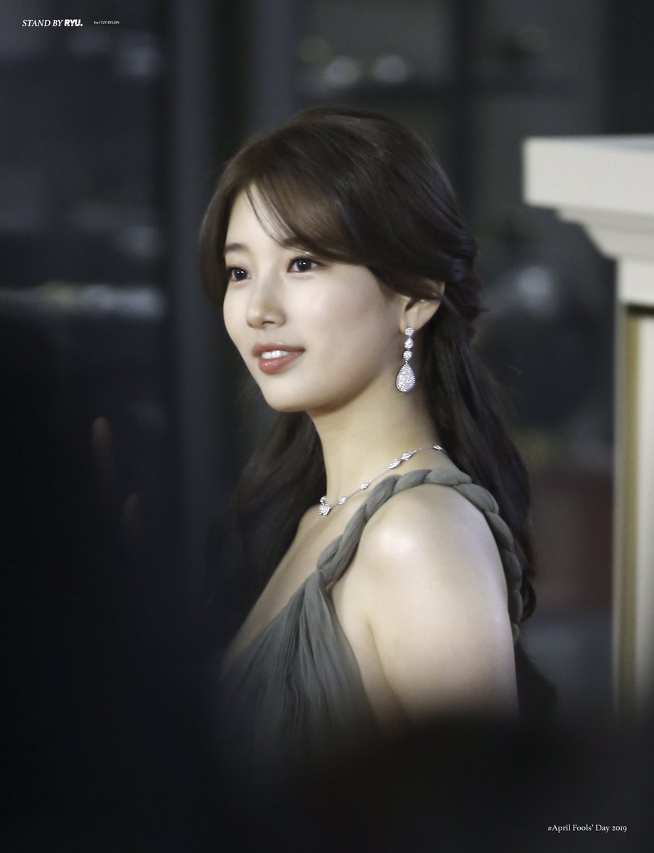 StandByRYU's tweet photo. 181128
여신님,, 심공해😍

Last one sorry for spamㅠ
#AprilFoolsDay pt 5
#SUZY #수지 https://t.co/hC3cU1vbrk