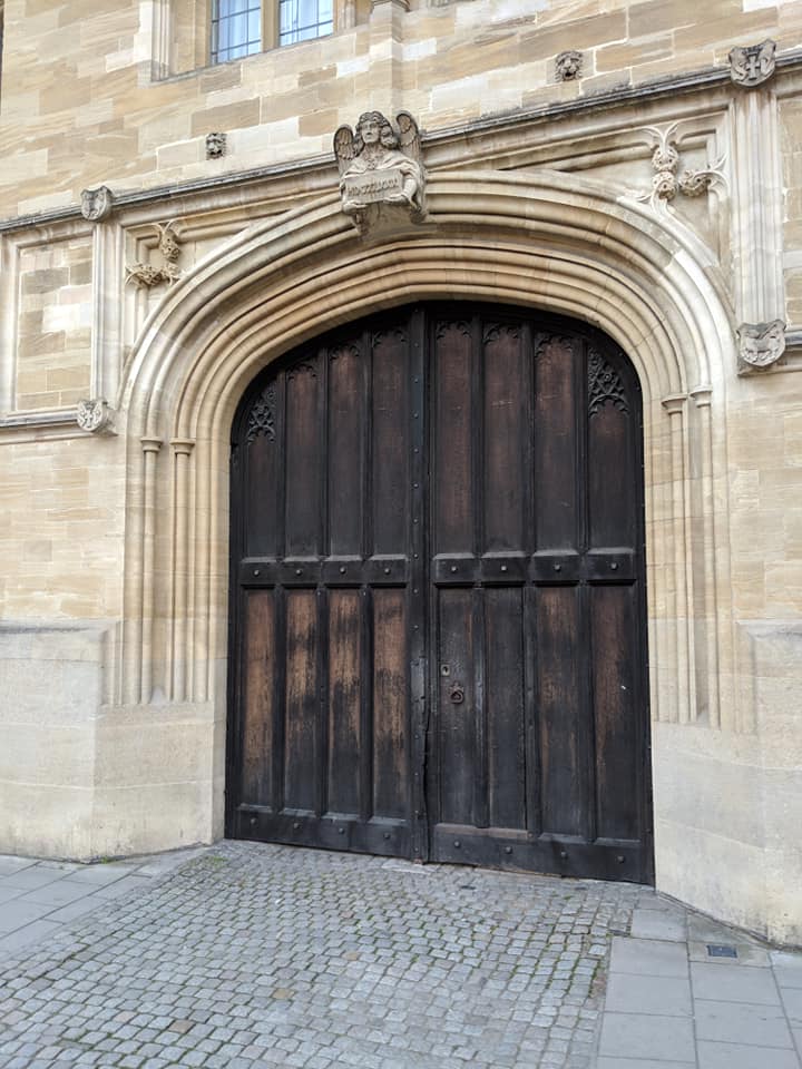 SDLBenDraper's tweet image. Great few days training in a stunning location. Lots of fantastic content and some beautiful buildings to see in my marathon training duties. 

Still, time to sponsor me.

uk.virginmoneygiving.com/benjamin.draper

#londonmarathon #oxford #oxforduniversity #killingtwobirdswithonestone #Sthughs