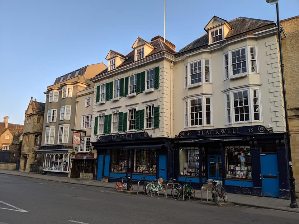 SDLBenDraper's tweet image. Great few days training in a stunning location. Lots of fantastic content and some beautiful buildings to see in my marathon training duties. 

Still, time to sponsor me.

uk.virginmoneygiving.com/benjamin.draper

#londonmarathon #oxford #oxforduniversity #killingtwobirdswithonestone #Sthughs