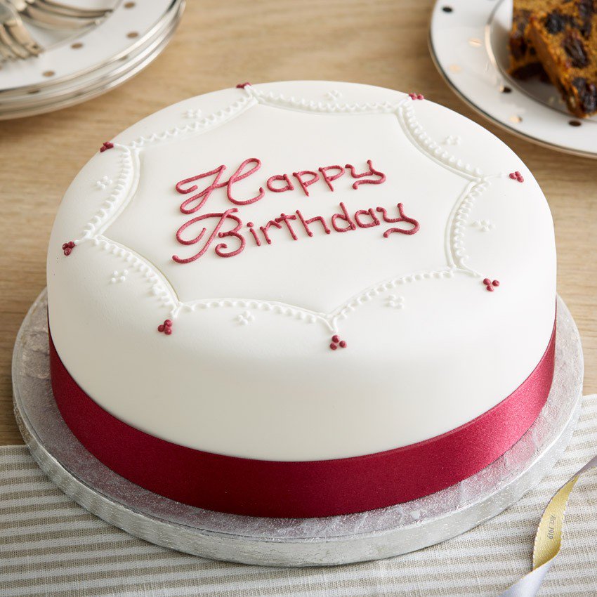 Торт на английском. Белый торт с надписью. Небольшие тортики с надписями. Торт Happy Birthday. Торт c надписью Happy Birthday.