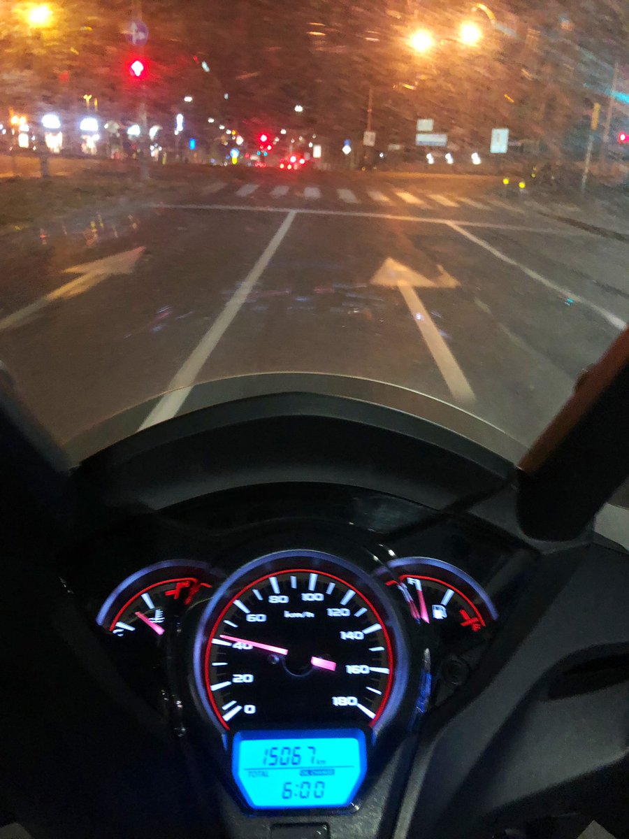 Massi__121's tweet image. 01.04.2019 06:00am 
New day old way... 🤣 Bologna➡️Milano 🚄💨 #SempreInViaggio #NonSiMollaMai #FiammeOro #Sport #Passion #Fashion #Style #Life #Fantastic #ComeOn