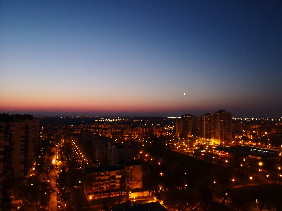 spikerbm70's tweet photo. Dobro jutro. Prvi of travanj. 😂😂😂
#Morning #MorningSky #Zagreb #ZagrebCity #ZagrebFacts #LiceGrada #VisitZagreb #Croaria https://t.co/8eAZbKEDTs