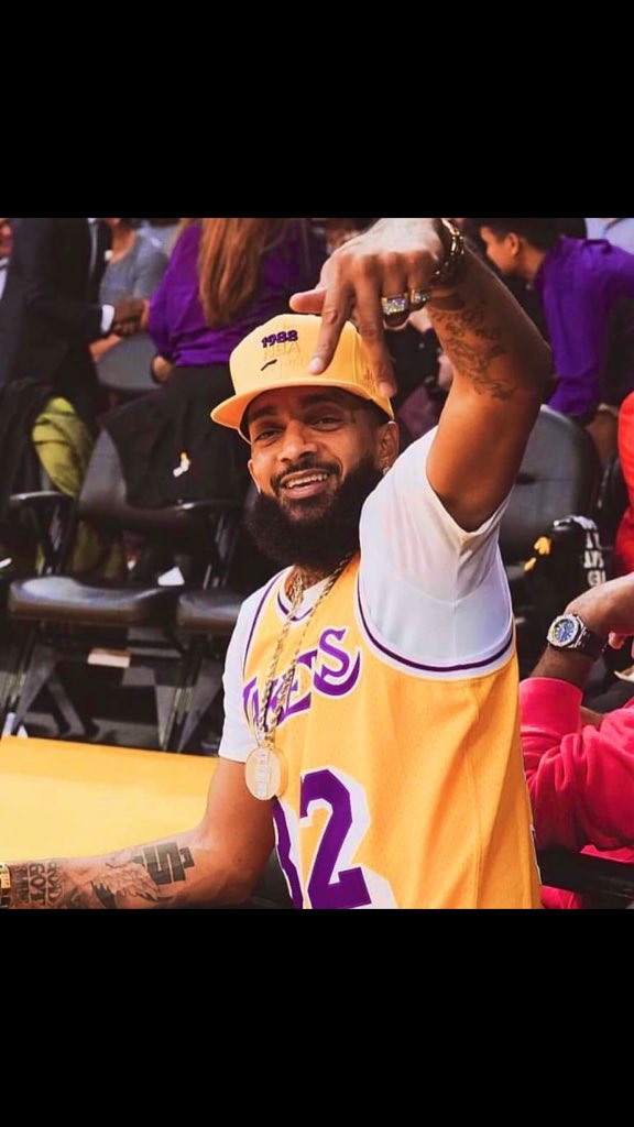 Tylecia9's tweet photo. My heart is heavy and broken they took the #1 person that kept us going #RIPNipsey we love you 💙 https://t.co/g00iQOPQi6