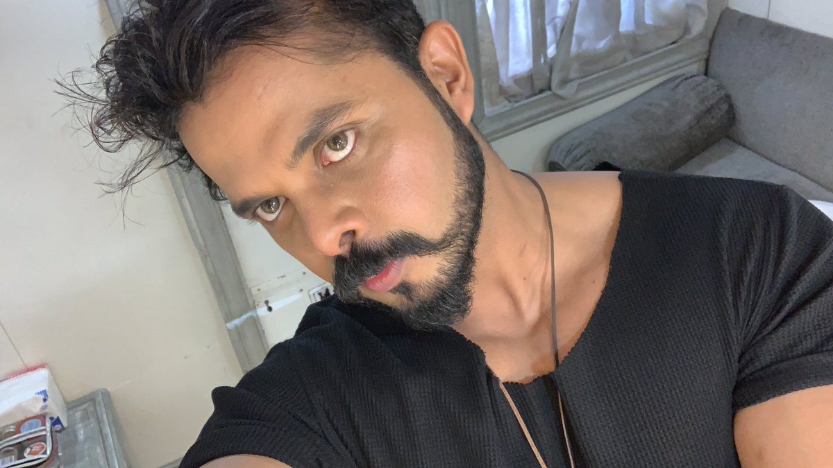 sreesanth36's tweet photo. #thorwback @kathron ke khiladi grand finale ..rehearsals ..🤗❤️✌🏻😘🇮🇳🙏🏻🙏🏻🙏🏻 https://t.co/c4HocKKiiM