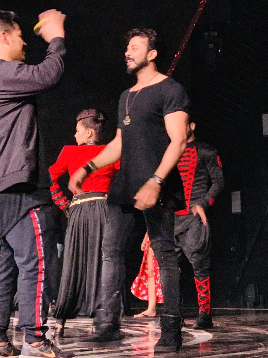 sreesanth36's tweet photo. #thorwback @kathron ke khiladi grand finale ..rehearsals ..🤗❤️✌🏻😘🇮🇳🙏🏻🙏🏻🙏🏻 https://t.co/c4HocKKiiM
