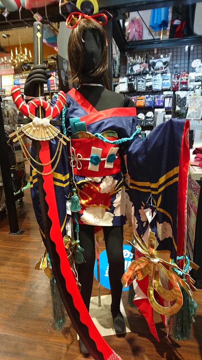 ট ইট র K Books コスプレ館 陰陽師 より 妖刀姫の衣装が入荷しました こちらは ウィッグと刀も付属してます 入口横のトルソーが全て 陰陽師 になりました ラックにもありますので 是非そちらもご覧下さい コスプレ コスプレ館 和装 春休み
