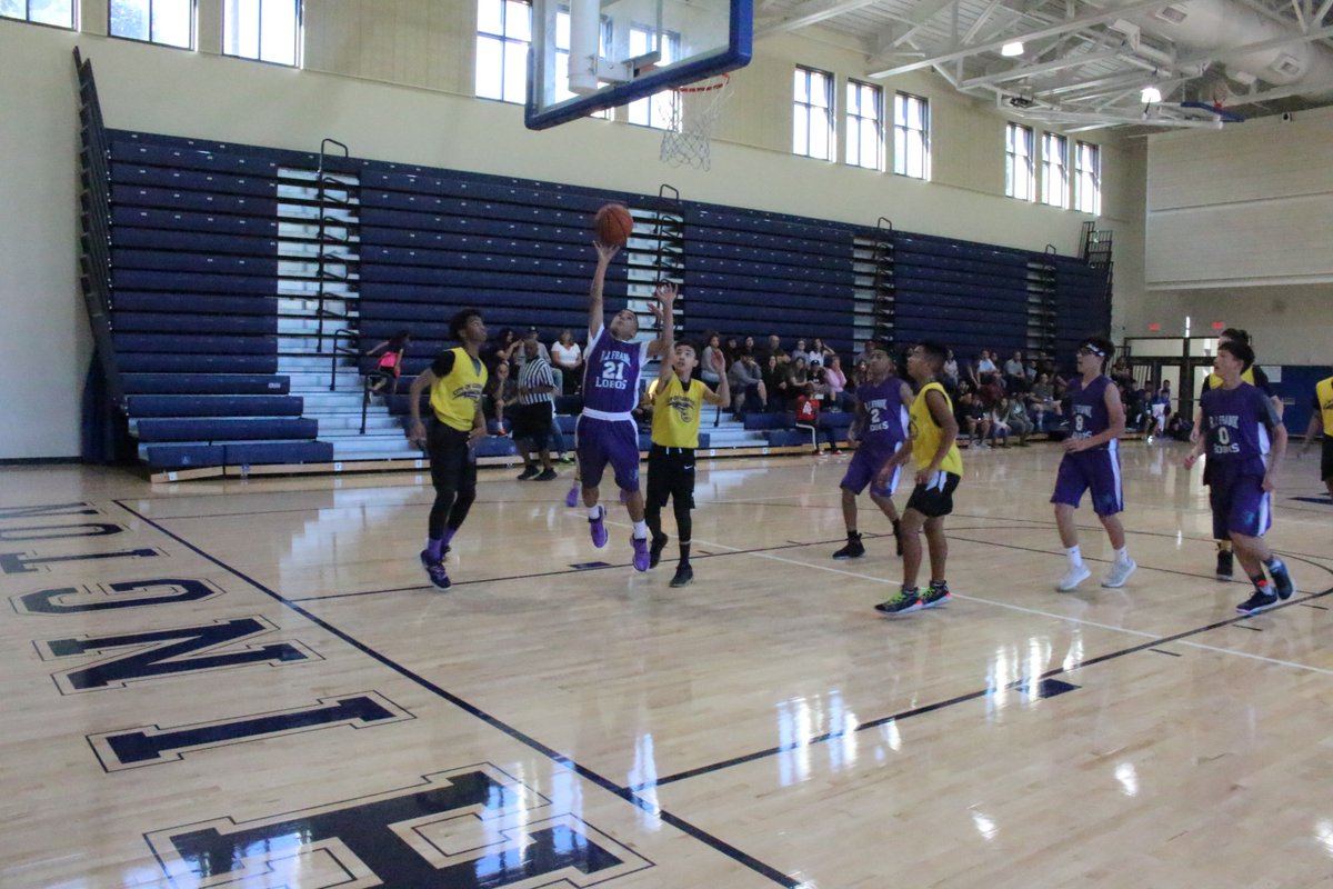 RJFrankLobos's tweet photo. Boys won their first game which moved them into the consolation bracket championship game... @OxnardSD #OSDPride #SCMAF https://t.co/AzRYG1jfQf