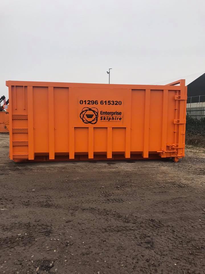 EnterpriseSkips's tweet photo. The sun is shining and we are ready for the busy week ahead! ☀

An effective solution for industrial producers, construction firms, building contractors, and demolition specialists, roll-on roll-off containers are available in 20, 30 and 40 cubic yard sizes. https://t.co/MPUSAYgHPo