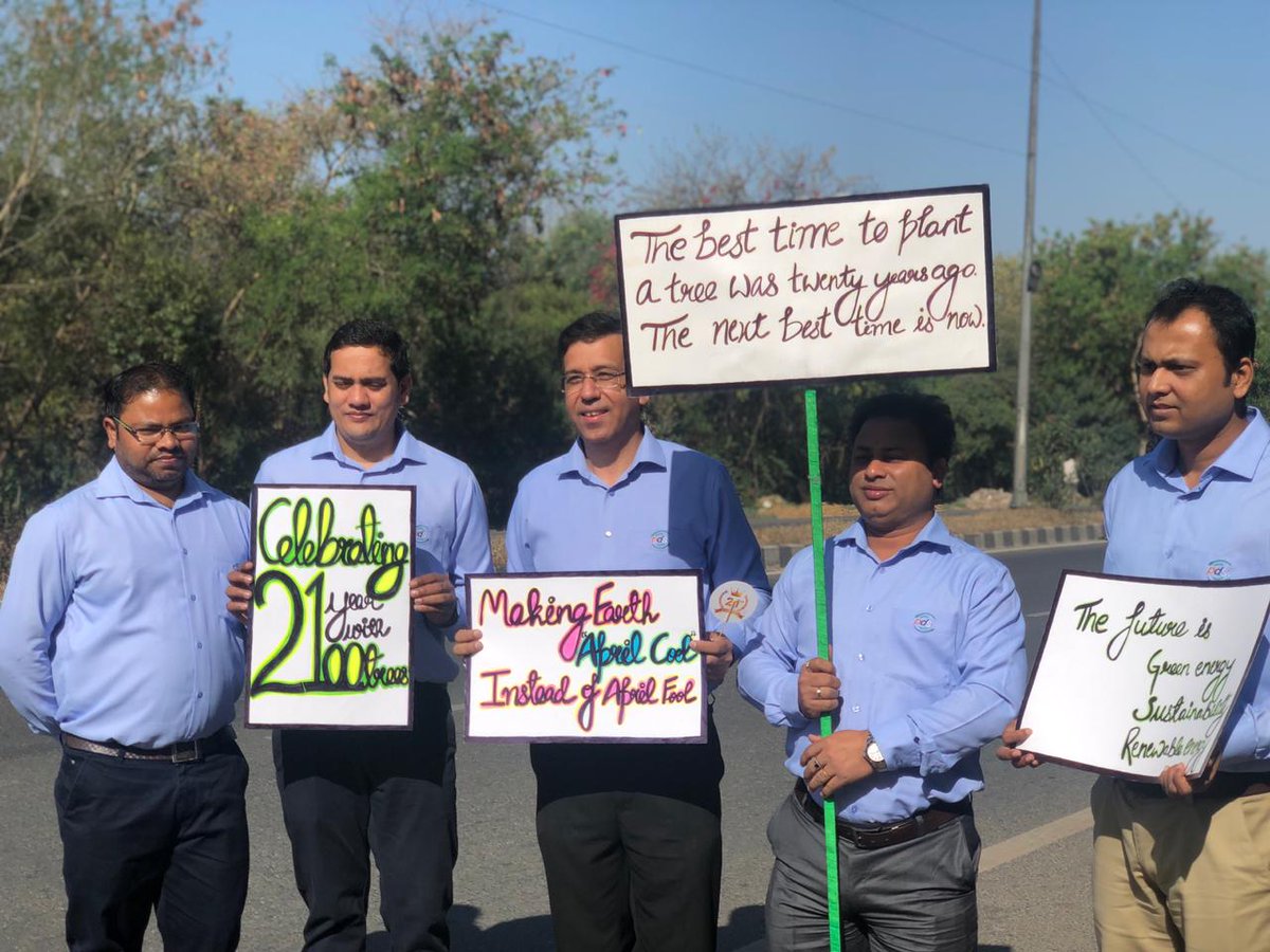 pds_in's tweet photo. We are celebrating 21st Anniversary by pledging to plant 2100 trees and we initiated this today on 1st APRIL by making the earth cool instead of fool. This year summers is predicted to be harsh than ever. We request you all to at-least plant one tree and inspire others. https://t.co/QXls2wkIhV