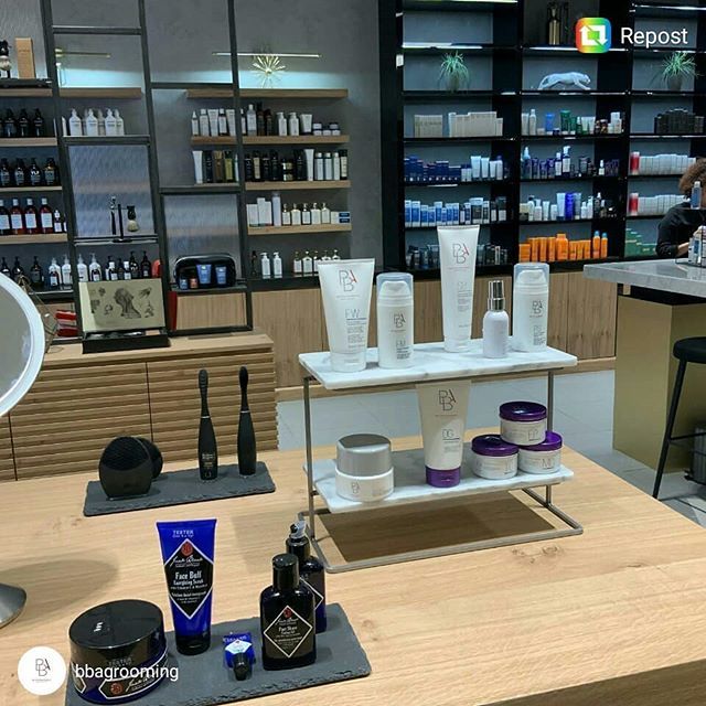 BritishBarbers's tweet photo. British Barbers' Association launches at Harvey Nichols.

#bbamensgrooming #bbaproducts #menstyles #mensgrooming #britishbarbersassociation #britishbarbers #HarveyNichols #madeinuk #madeinbritain #mensstyling #malegrooming #menschoice #PreShaveProducts #… https://t.co/Rq3W1KKQil https://t.co/UkLKmrSMrq