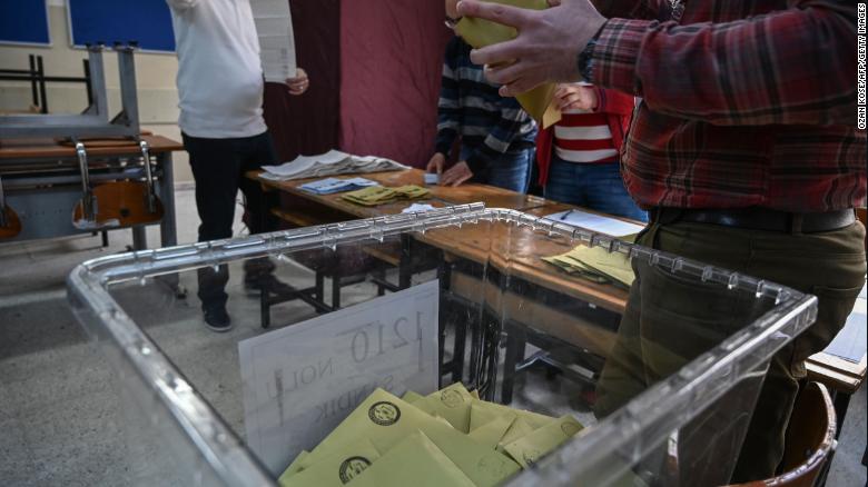 CNN's tweet photo. Turkey's Recep Tayyip Erdogan is facing setbacks in the country's local elections.

His party has lost control of the capital, Ankara, and preliminary results show the opposition party may have edged it in Istanbul https://t.co/zOKPgsLRXO https://t.co/phC9koe2H5