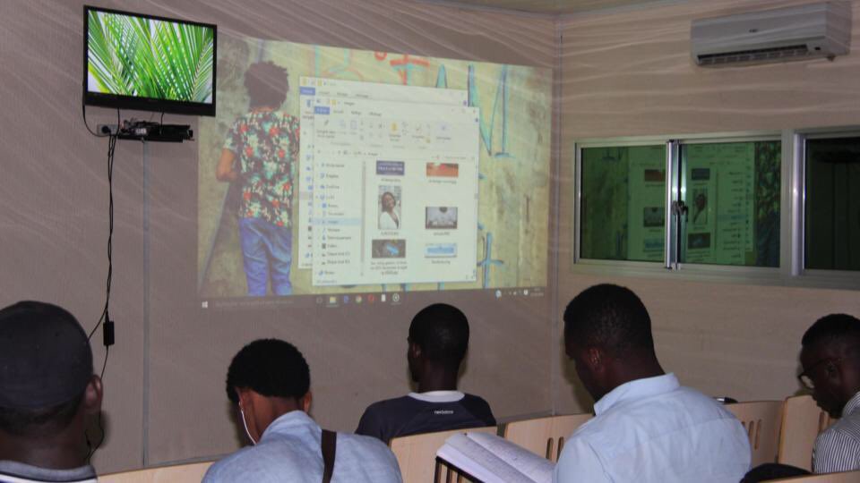 dev_meetup's tweet photo. Merci à @gabonmediatime pour cet article sur les passionnés du #coding, sur la 2ème édition du #LBVDevMeetup 👉🏾 https://t.co/b63nAXENQM
Merci à toute l’équipe 😉 https://t.co/YKZIkKscbA