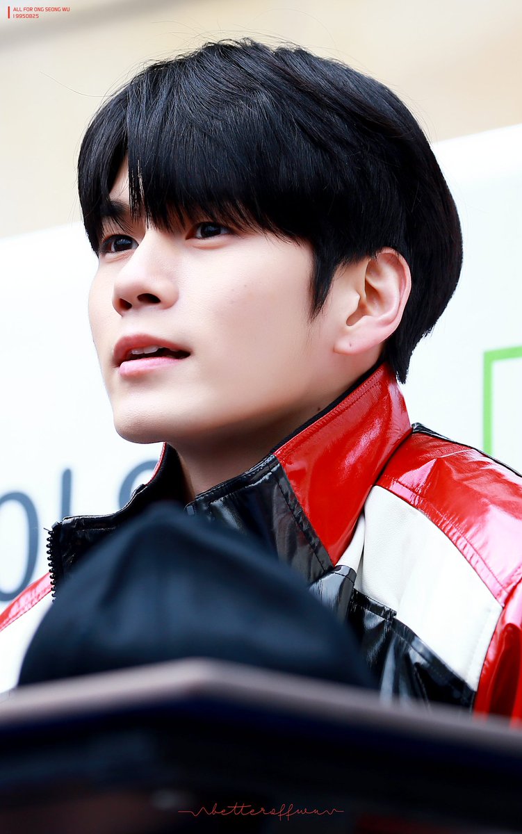 betteroffwu's tweet photo. 헐 오빠 진짜 멋있어!레이싱 복 잘 어울리는 거 같아요😍😍😍
#옹성우 #OngSeongwu https://t.co/Y6FnqSfhxC