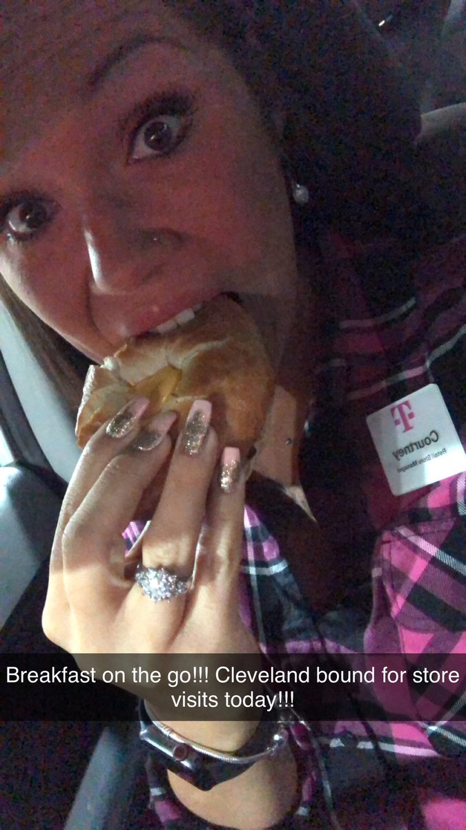 cdotson89's tweet photo. #EarlyMorningRoadTrips #BeMagenta https://t.co/07DSxDWKLw