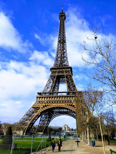 YogyakartaV's tweet photo. Europe trip 2019 😍 !
#europetrip #love #winter #Paris #holidays #voyage #Europe #eiffeltower https://t.co/yu3hbD8KZQ