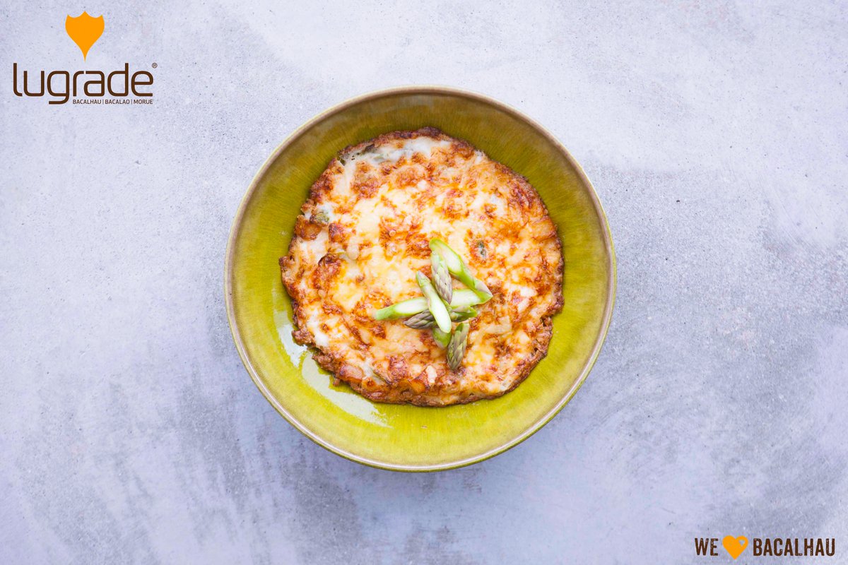 lugradeSA's tweet photo. Parece mentira, mas não é... 🤫

É mesmo um prato delicioso com o melhor bacalhau do Mundo (e arredores) 😀

Veja aqui a receita completa: 
https://t.co/3H39Ra67rg

#Lugrade #WeLoveBacalhau https://t.co/T0zEzaJkwz