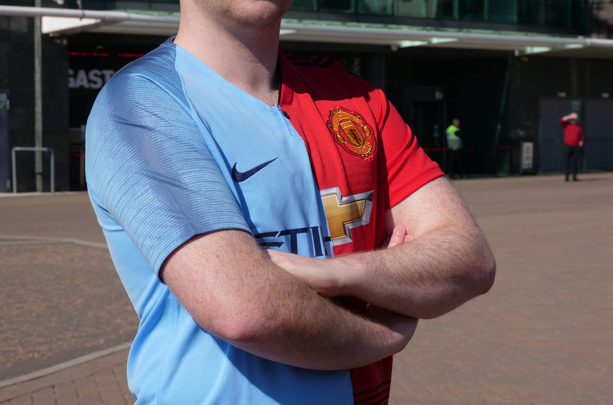 Man United News Half And Half United And City Shirt Launched To Unite Fans Against Liverpool Winning The Premier League Mufc Mcfc T Co Gj5vttzpaw T Co Mznmonrnjb Twitter