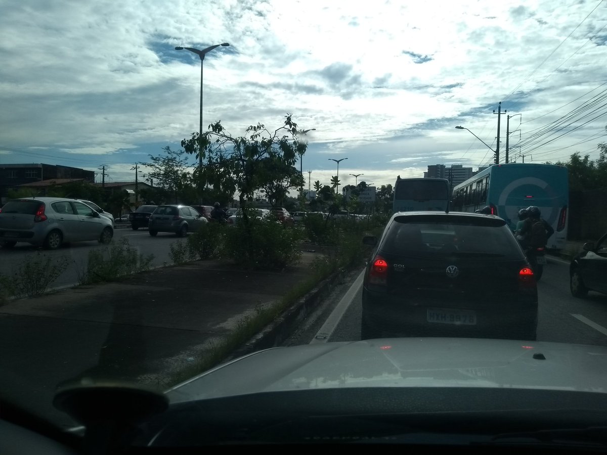João Lopes 👍 🇧🇷 (@joaolopesmn) on Twitter photo Avenida Mister hall sentido Caucaia Fortaleza as duas faixas marginais e as três faixas principais completamente paradas AGORA!
<a href="/LeiSecaFortal/">Lei Seca Fortaleza</a>
<a href="/porondefortal/">PorOnde Fortaleza</a>
@opovoonline
<a href="/opovocbn/">Rádio O POVO CBN</a> Avenida Mister hall sentido Caucaia Fortaleza as duas faixas marginais e as três faixas principais completamente paradas AGORA!
<a href="/LeiSecaFortal/">Lei Seca Fortaleza</a>
<a href="/porondefortal/">PorOnde Fortaleza</a>
@opovoonline
<a href="/opovocbn/">Rádio O POVO CBN</a>