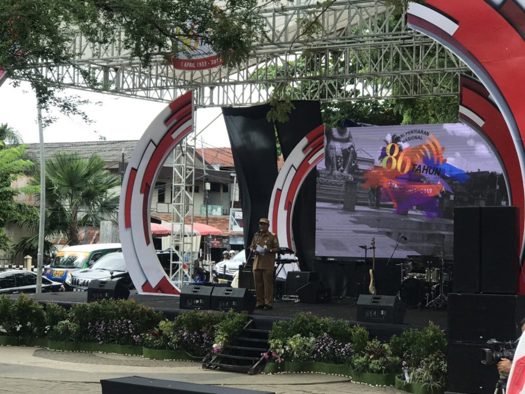 Peringati Pentingnya Dunia Penyiaran Lewat Harsiarnas peristiwaonline.wordpress.com/2019/04/01/per…