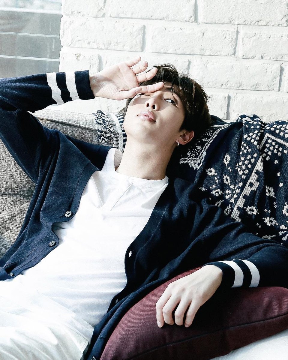 BTSEXHIBITION's tweet photo. 24/7=Serendipity(오,늘)
BTS EXHIBITION X 190323 190423
Guangzhou 289 Art Park China
⠀⠀⠀
#RM #방탄소년단 #BTS #과거와미래를잇는 #오_늘 @BTS_twt #2019BTSEXHIBITION #BTSEXHIBITION https://t.co/iEn2dXxUoT